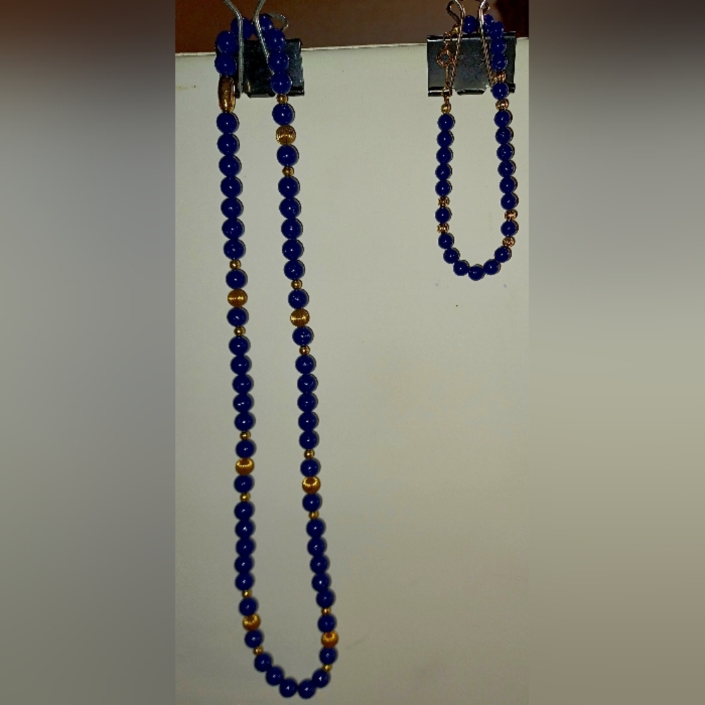 Vintage Avon Blue and Gold Beaded Necklace/Bracelet Set
